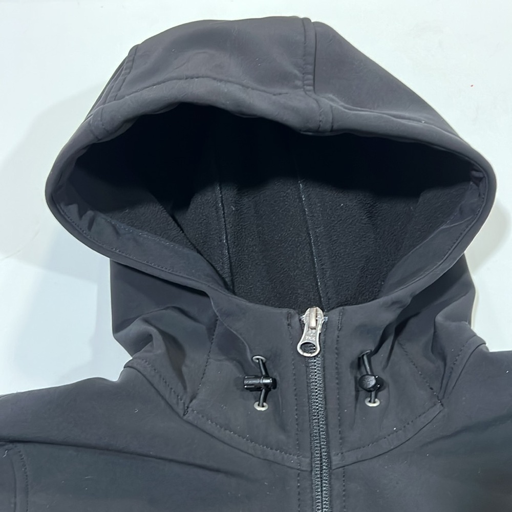 The North Face - small black hooded coat - Picture 6 of 12